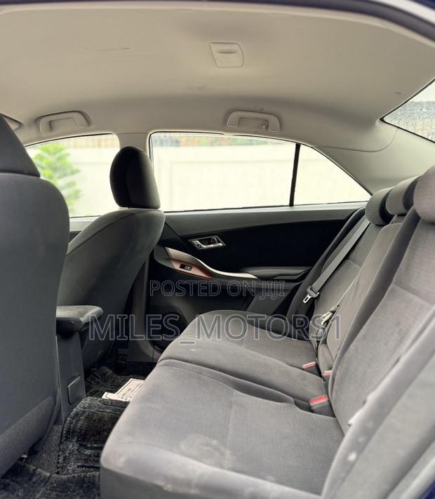 Toyota Premio 2010 Blue