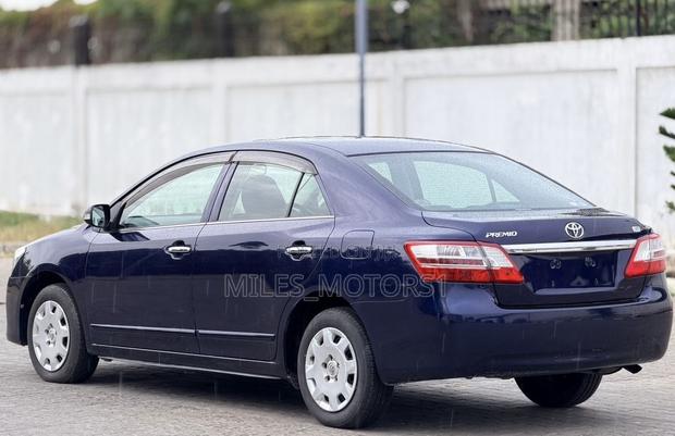 Toyota Premio 2010 Blue