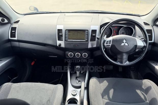 Mitsubishi Outlander 2006 Blue