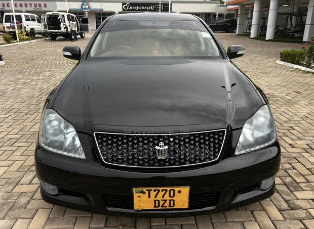 Toyota Crown 2006 Black