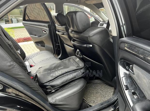 Toyota Crown 2006 Black
