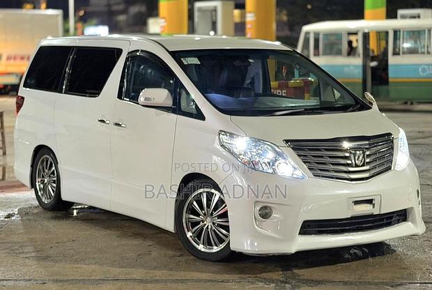 Toyota Alphard 2010 White