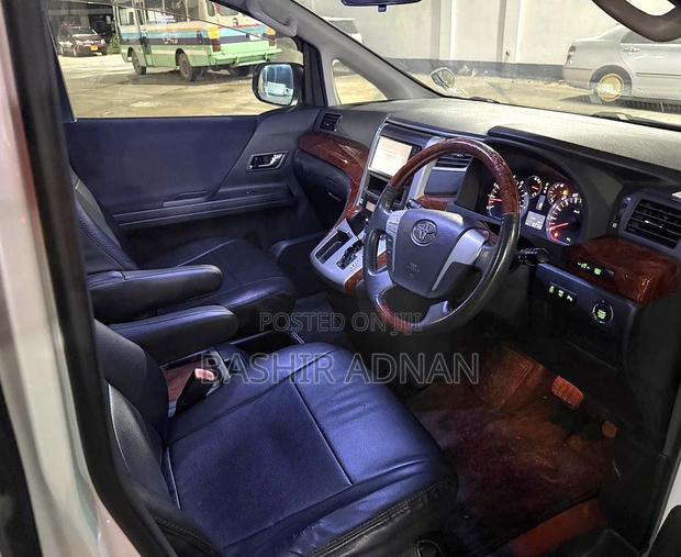 Toyota Alphard 2010 White