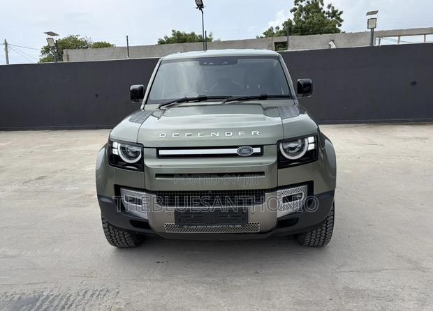 Land Rover Defender 2021 Green