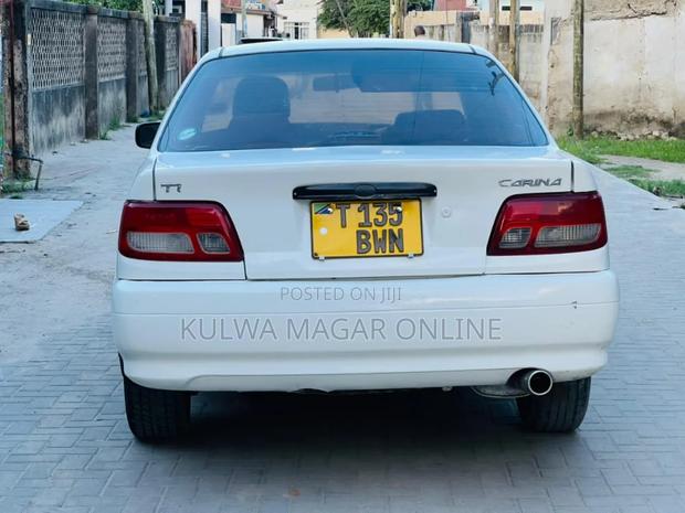 Toyota Carina 2001 White