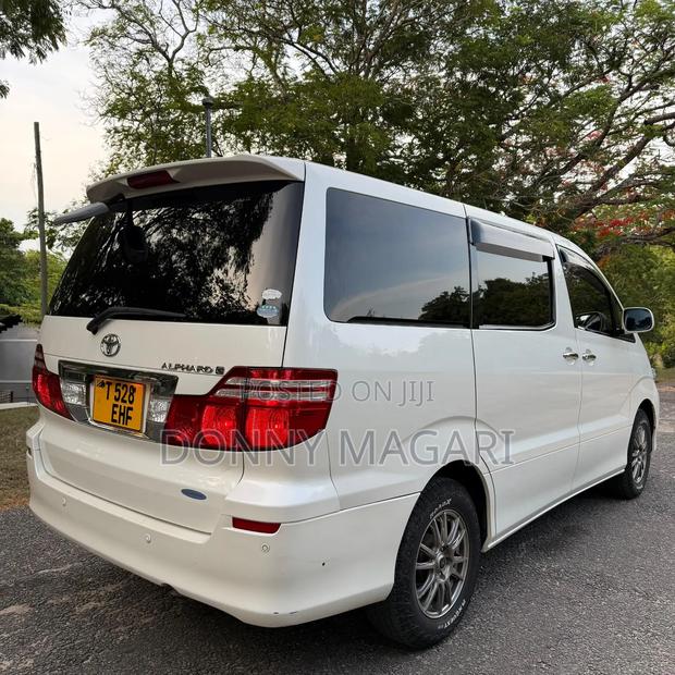 Toyota Alphard 2006 White