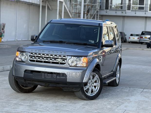 Land Rover Discovery 2012 Gray