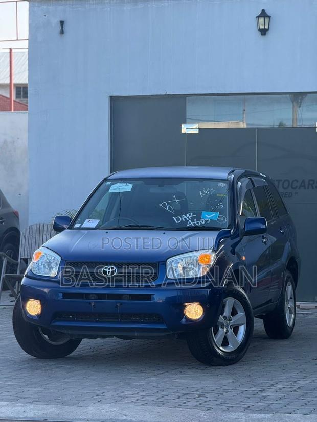 Toyota RAV4 1.8 2005 Blue