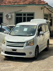 Toyota Noah 2.0 143hp AWD (8 Seater) 2008 White for sale