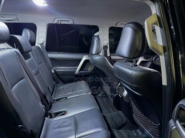 Toyota Land Cruiser Prado 2021 Black