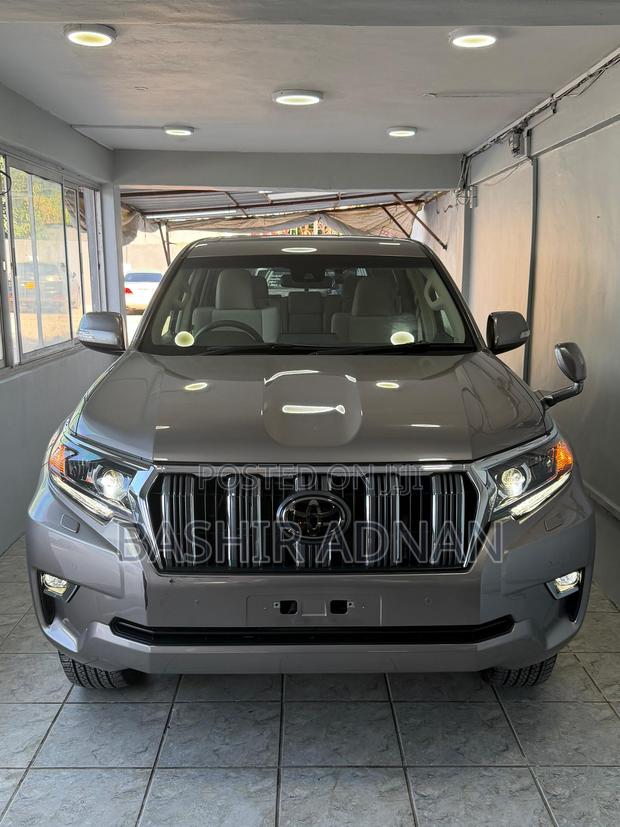 Toyota Land Cruiser Prado 2.7 2022 Gray