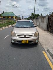 Toyota IST 2004 Gold for sale