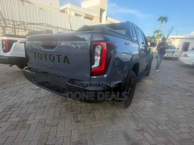 New Toyota Hilux 2025