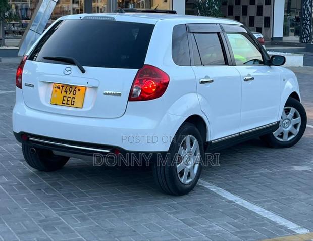 Mazda Verisa 2010 White