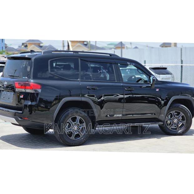 New Toyota Land Cruiser 2024 Black