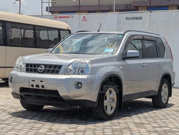 Nissan X-Trail 2.0 Petrol XE 2009 Silver
