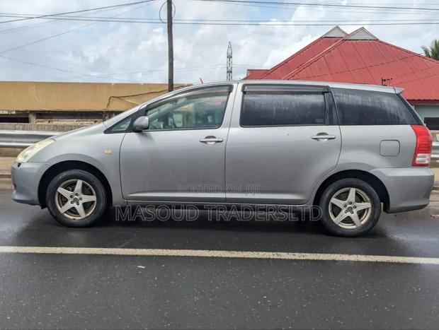 Toyota Wish 2011 Gray