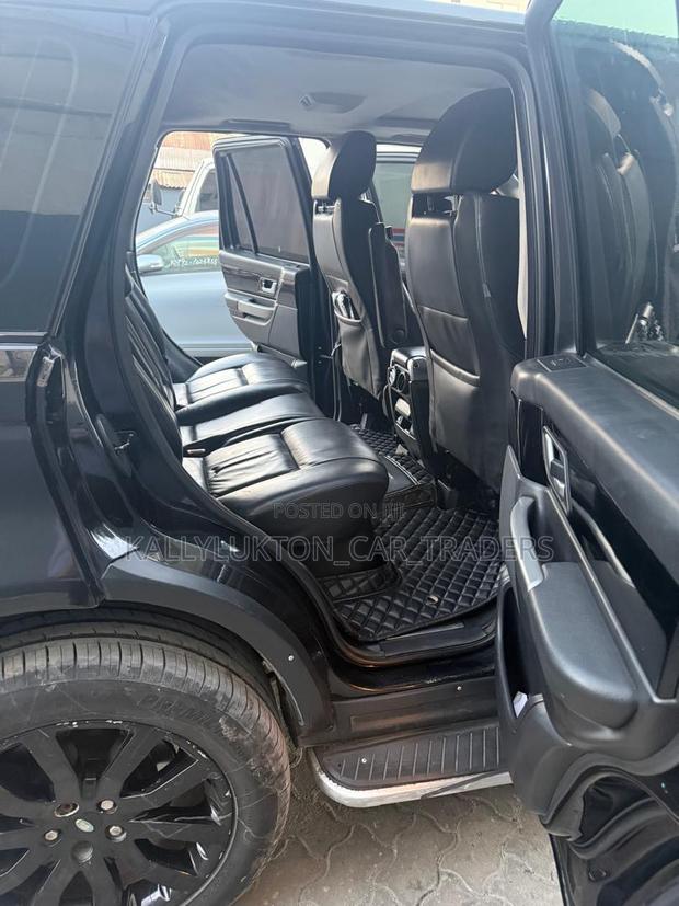 Land Rover Range Rover 2010 Black