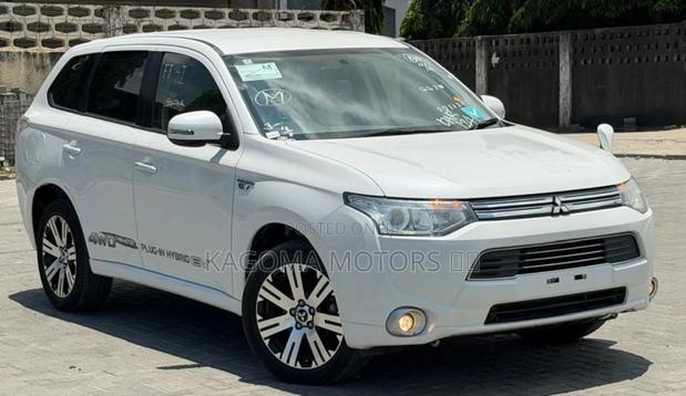 Mitsubishi Outlander 2014 White