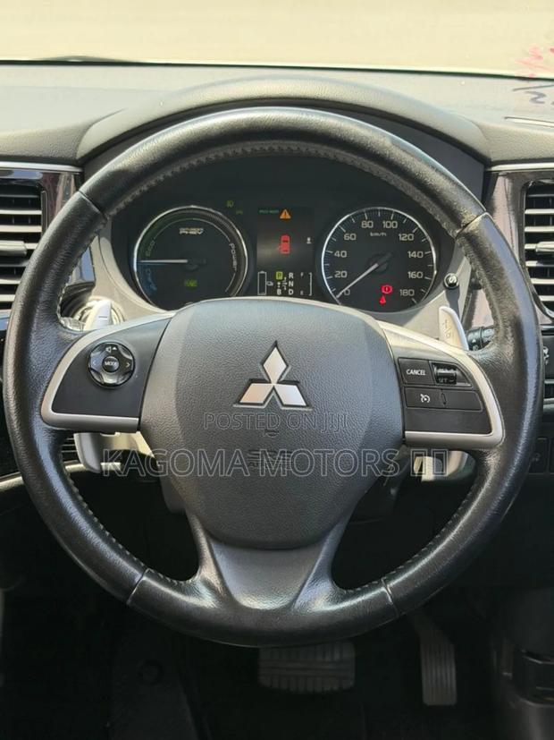 Mitsubishi Outlander 2014 White