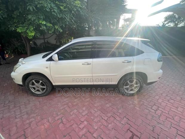 Toyota Harrier 2.4 2006 White