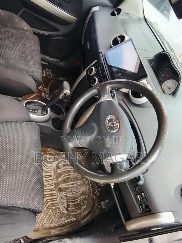 Toyota IST 2005 Silver