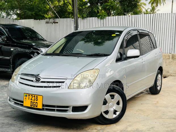 Toyota Corolla Spacio 2005 Silver