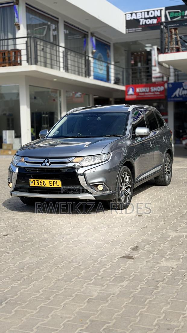 Mitsubishi Outlander 2015 Silver