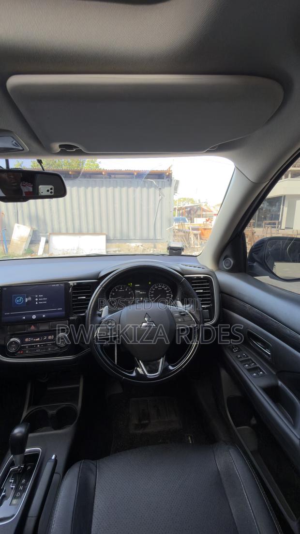 Mitsubishi Outlander 2015 Silver