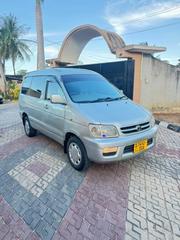 Toyota Noah 2001 Silver for sale