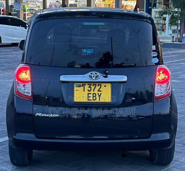 Toyota Ractis 1.3 FWD 2007 Black