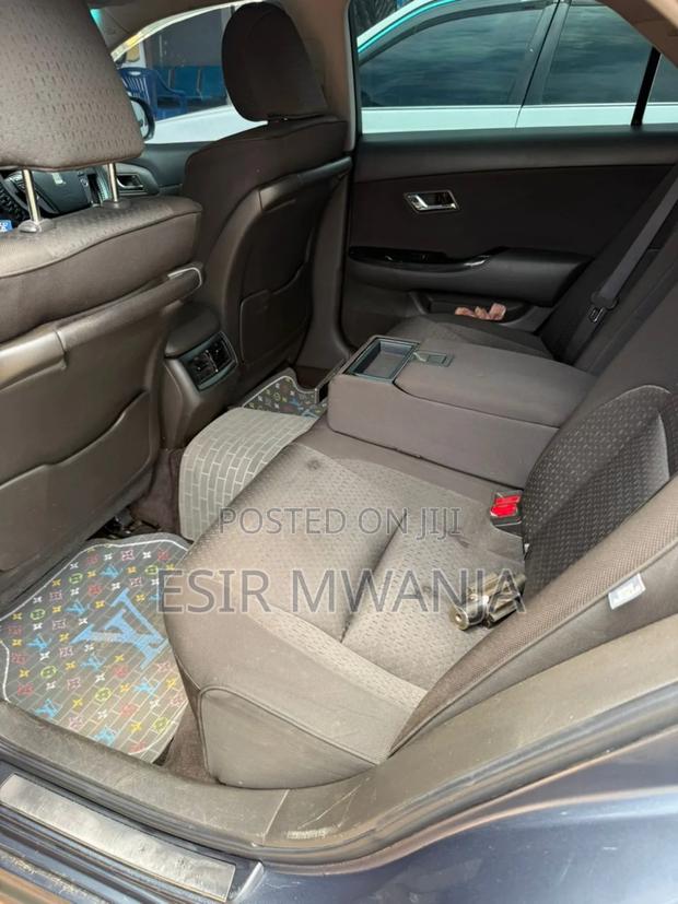 Toyota Crown 2008 Gray