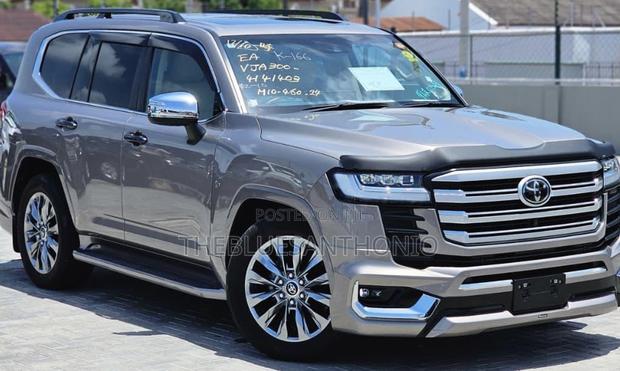 Toyota Land Cruiser 2024 Gray