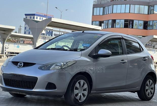 Mazda Demio 2009 Silver