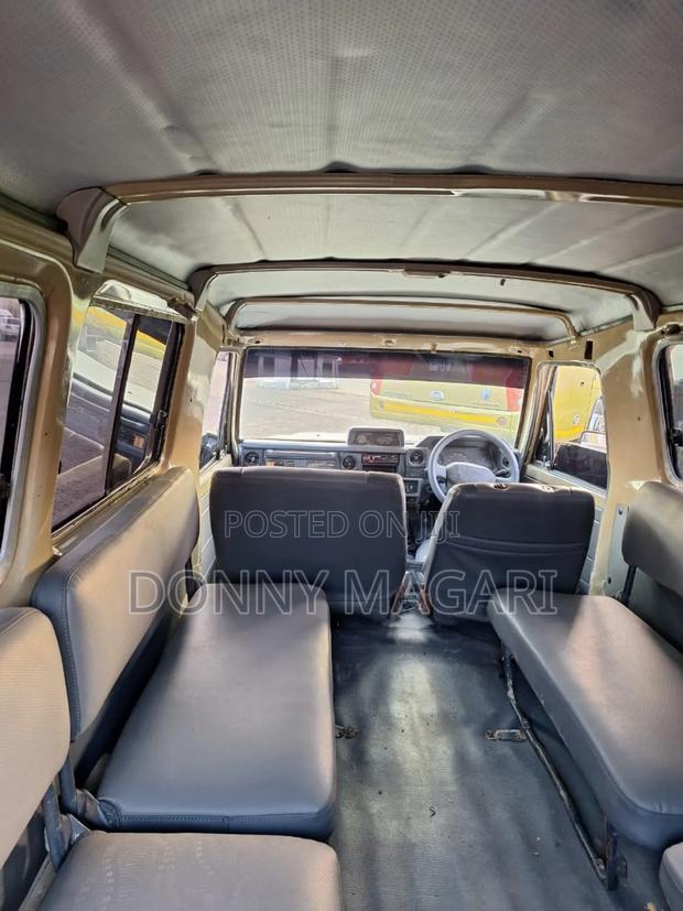 Toyota Land Cruiser 2015 Gold