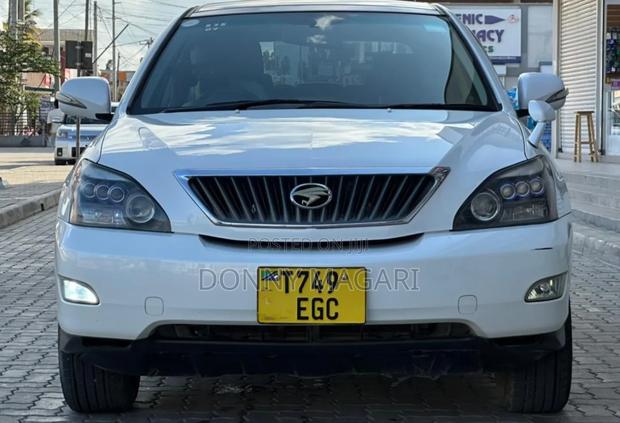 Toyota Harrier 2007 White