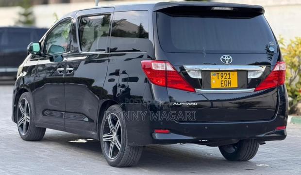 Toyota Alphard 2.4 Petrol AWD 2009 Black