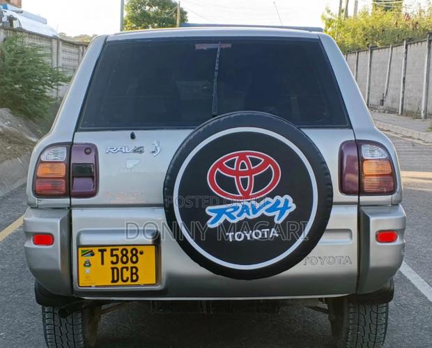Toyota RAV4 Automatic 2000 Silver