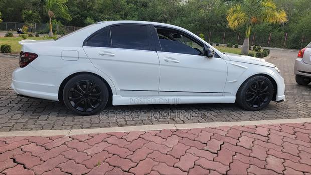 Mercedes-Benz C-Class 2008 White