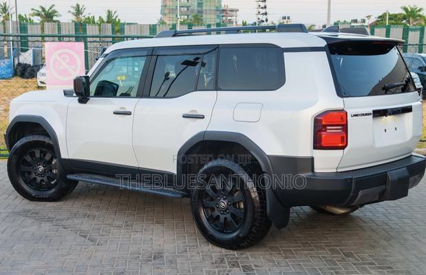 Toyota Land Cruiser Prado 2024 White