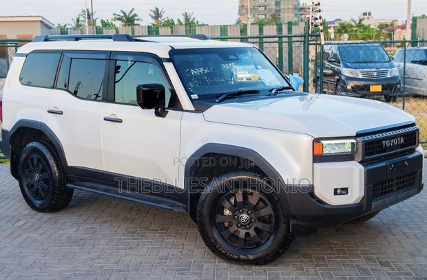 Toyota Land Cruiser Prado 2024 White