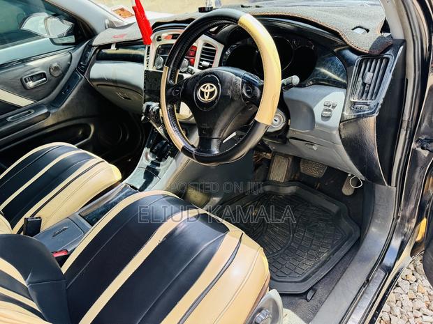 Toyota Kluger 2005 Black