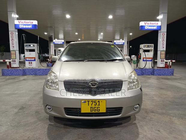 Toyota Corolla Spacio 2003 Gold