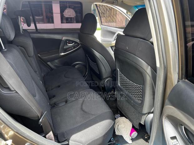 Toyota RAV4 Limited 2009 Gray