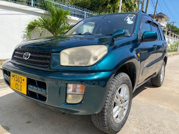 Toyota RAV4 Automatic 2000 Green