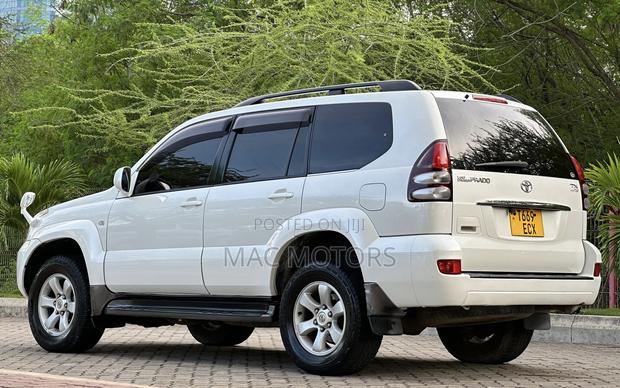 Toyota Land Cruiser Prado 3.0 D-4D 5dr 2006 White