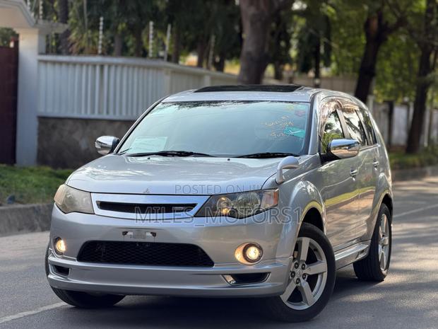 Mitsubishi Outlander 2009 Silver