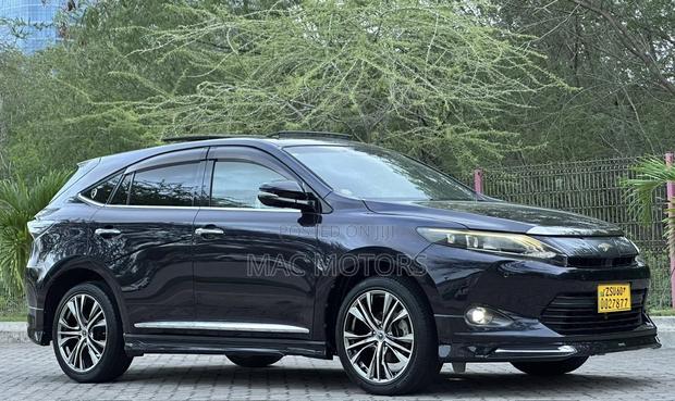 Toyota Harrier 2.0 2015 Black