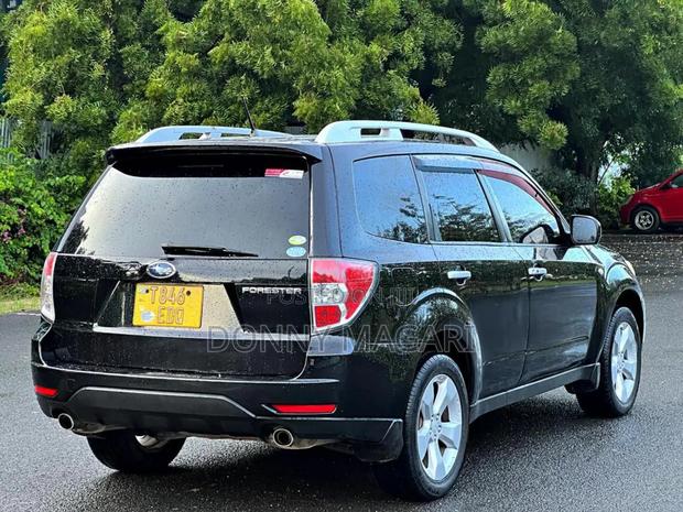 Subaru Forester 2.0D X 2010 Black