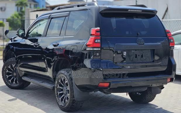 Toyota Land Cruiser Prado 2.8 2019 Black